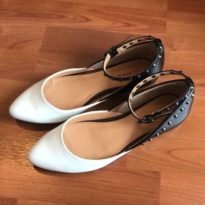 Flats with ankle strap